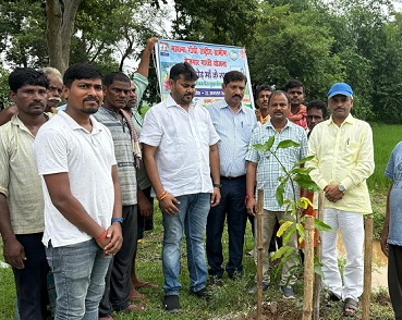 बेलवां व कनाप में पौधारोपण