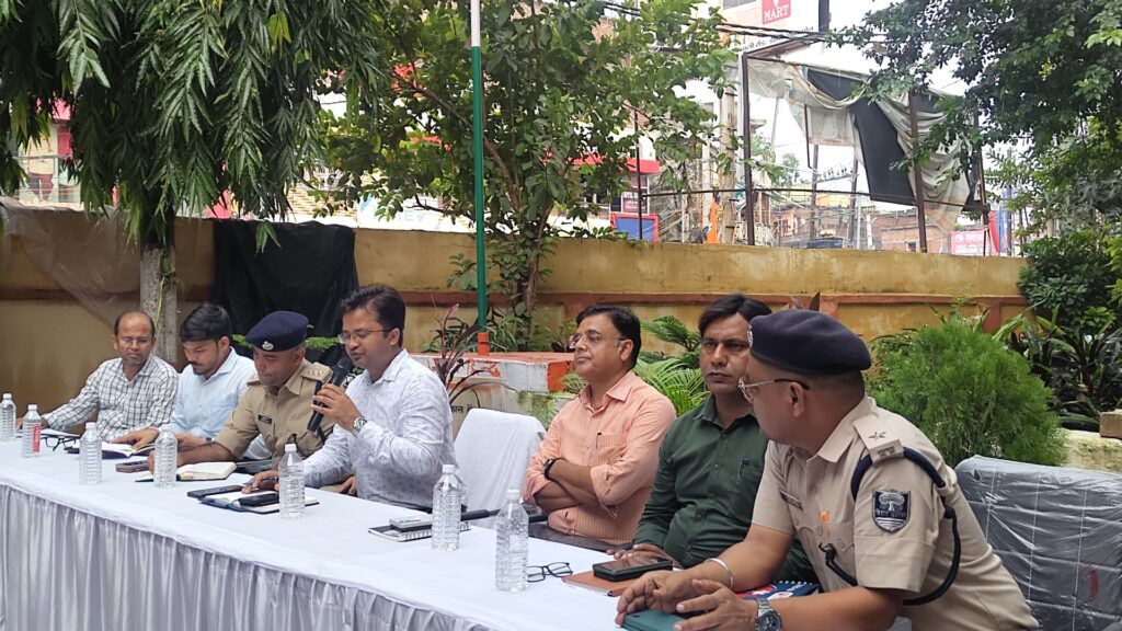 डेहरी थाना परिसर में शांति समिति की बैठक