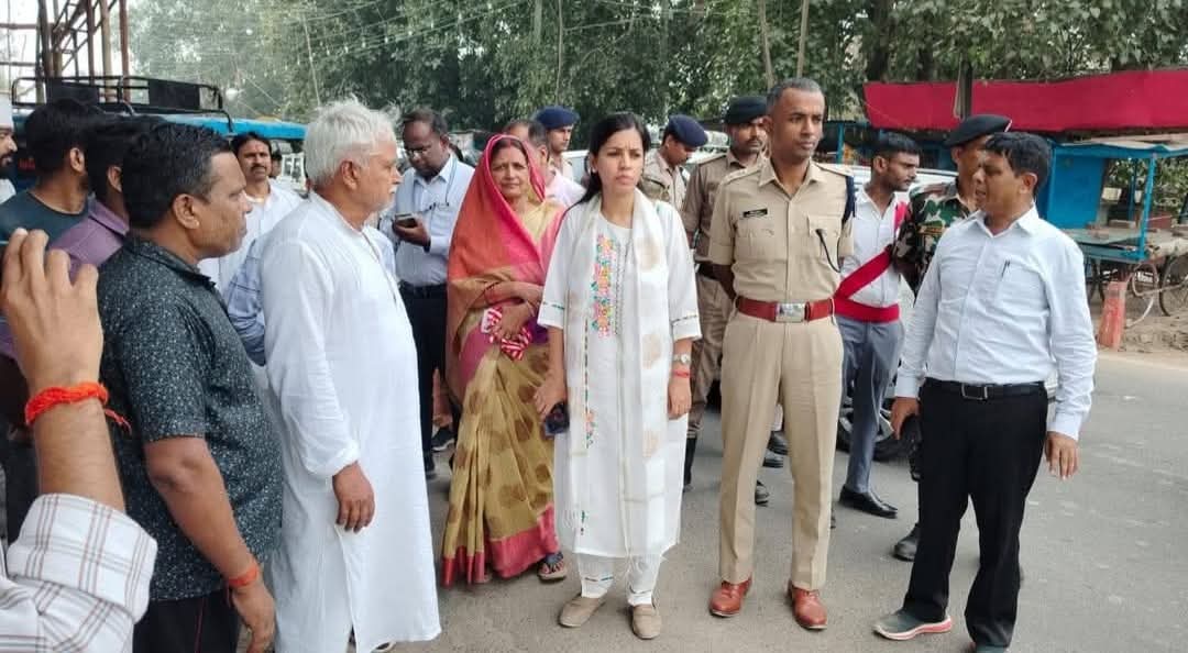 जिलाधिकारी रोहतास ने छठ घाटों का किया निरीक्षण, स्वच्छता और सुरक्षा के लिए कड़े निर्देश