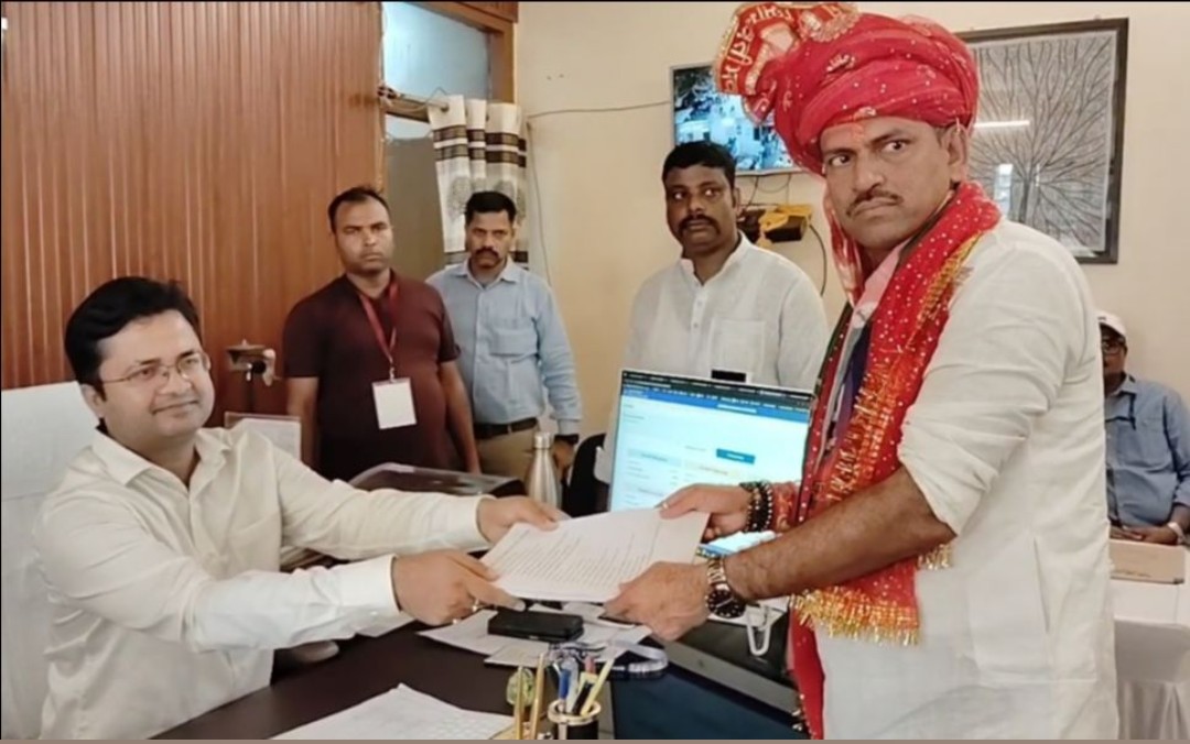 एनडीए प्रत्याशी राजीव रंजन सिंह ने किया नामांकन, बोले— जनता का सेवक बनकर करूंगा काम, जानें अब तक कितनों ने किया नामांकन