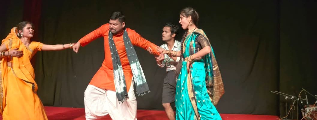 नाटक के पहले दिन :लोक रंगमंच की गूंज से गूंजा शहर, 34वीं अखिल भारतीय नाट्य प्रतियोगिता का भव्य शुभारंभ