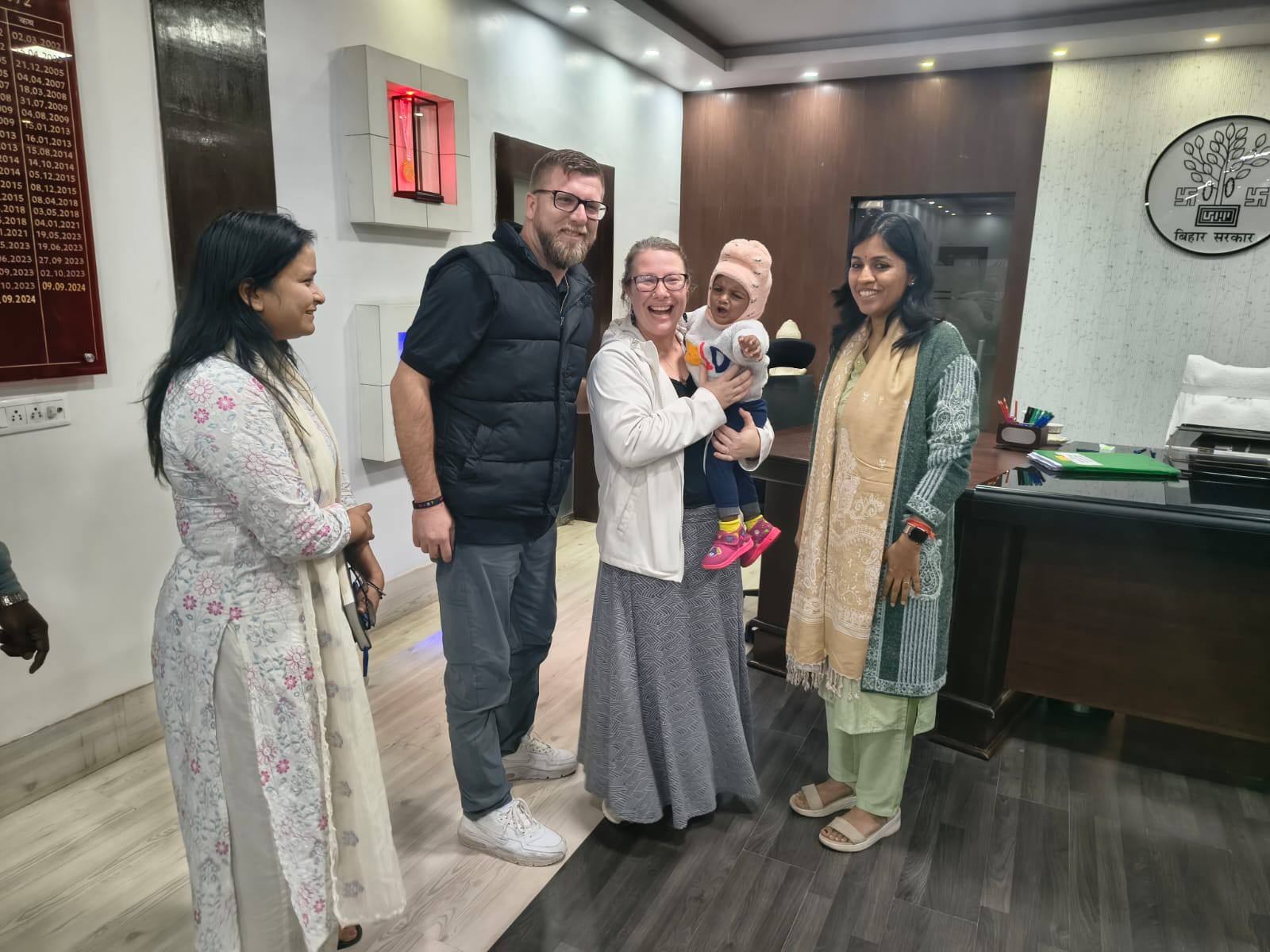 डीएम की देखरेख में एक वर्षीय बालक ‘हरीश’ का अंतर्देशीय दत्तक ग्रहण संपन्न