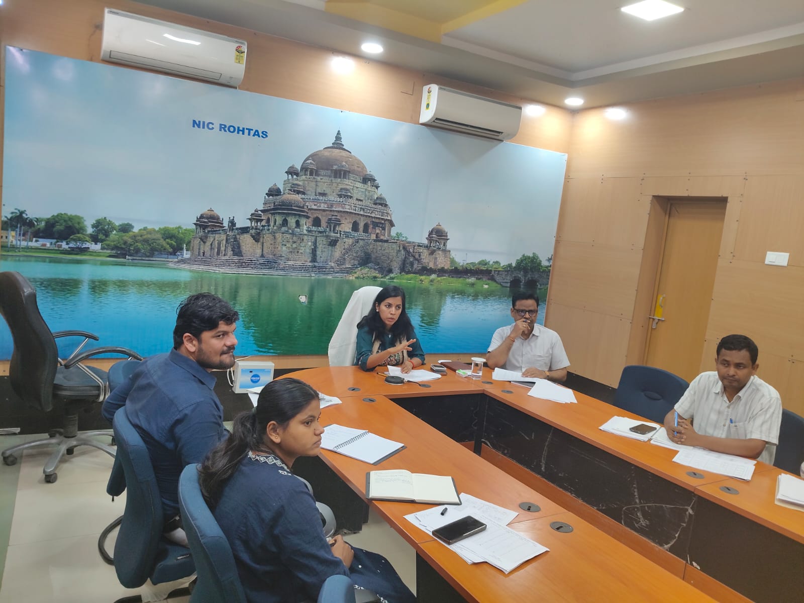 पेयजल व्यवस्था दुरुस्त रखने के लिए रोहतास में हर बुधवार होगी समीक्षा बैठक