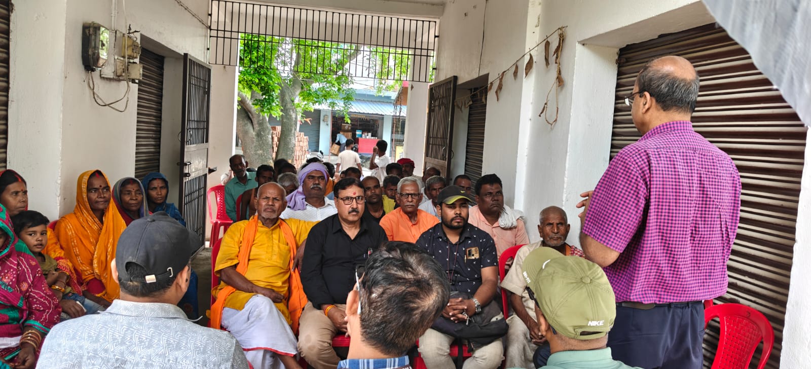 मोतिहारी के पतौरा गाँव में संतुलित उर्वरक उपयोग व हरित खाद पर जागरूकता कार्यक्रम आयोजित