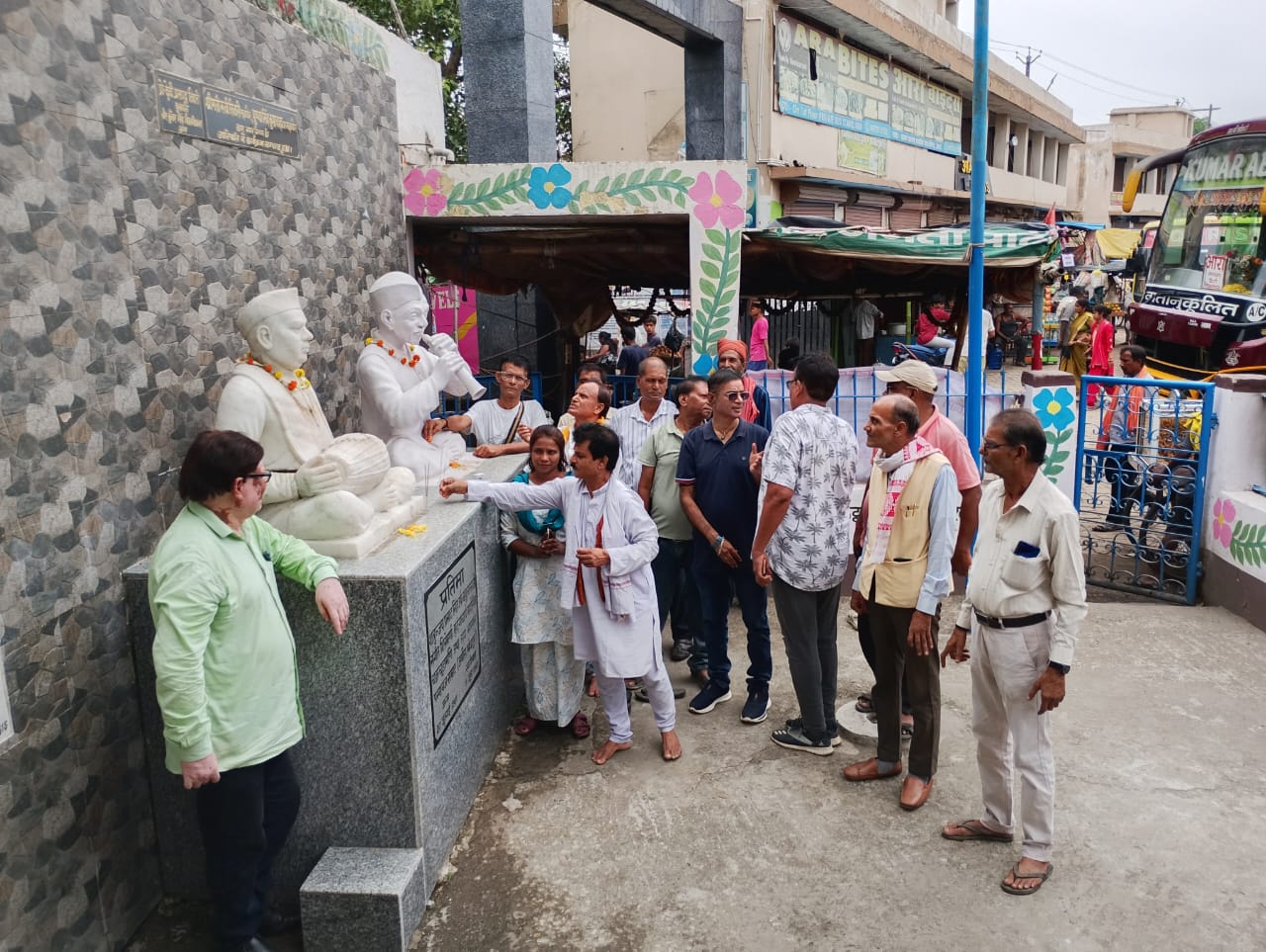 भोजपुरी के शेक्सपीयर भिखारी ठाकुर को श्रद्धांजलि, भारत रत्न देने की उठी मांग