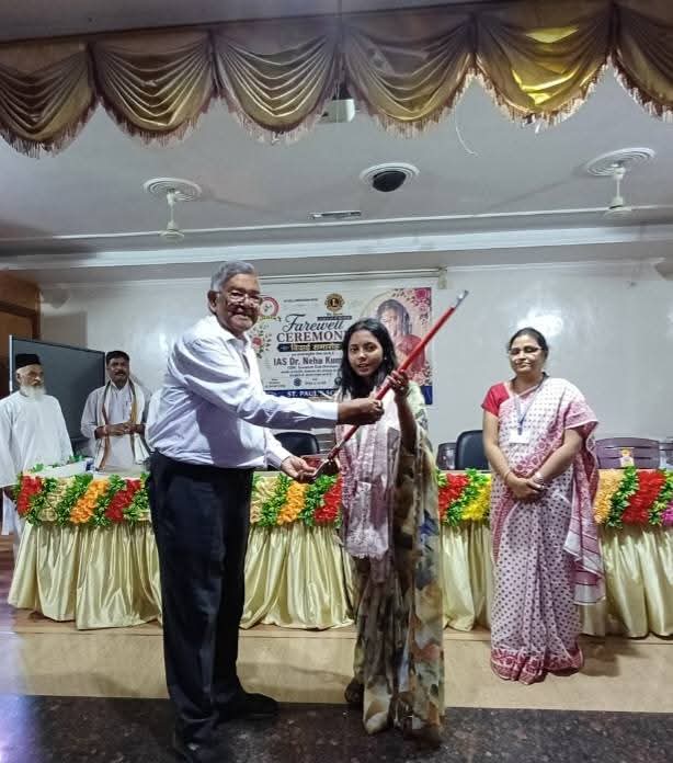 लायंस क्लब के समारोह में तत्कालीन एसडीएम डॉ. नेहा कुमारी को सम्मानपूर्ण विदाई